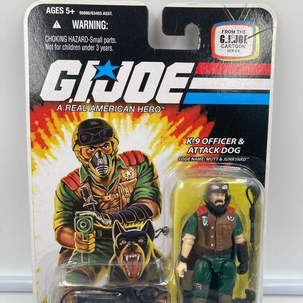 2008 Hasbro GI Joe K-9 Officer & Attack Dog Mutt & Junkyard Action Figure